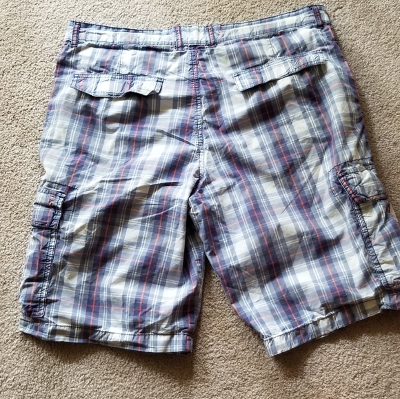 Cherokee Men's Shorts - Picture 2 of 3